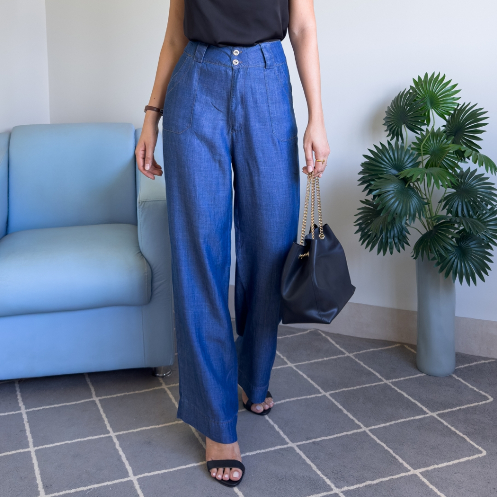 Calça jeans feminina soltinha liocel corte reto cintura alta com bolsos