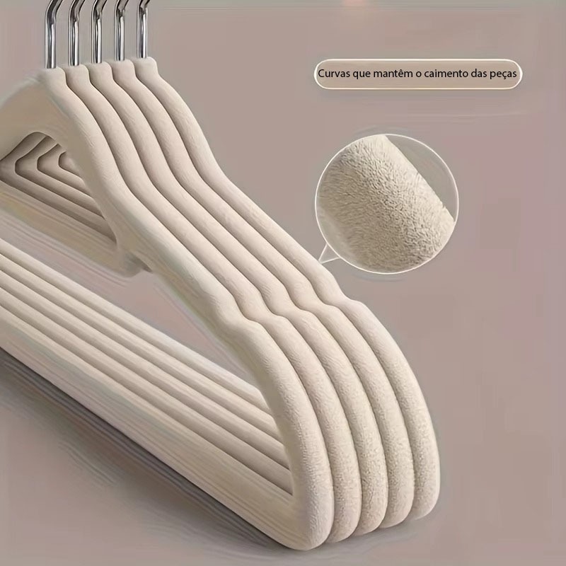 Kit 10 Cabides Veludo Bege Slim Antiderrapante para Roupas delicadas Leve Closet Camisas Vestidos Seda Cetim Lã Langerie