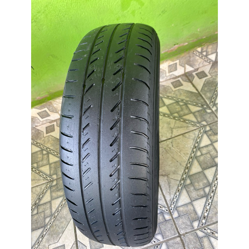 Pneu 175 70 R 14 Dynamo usado