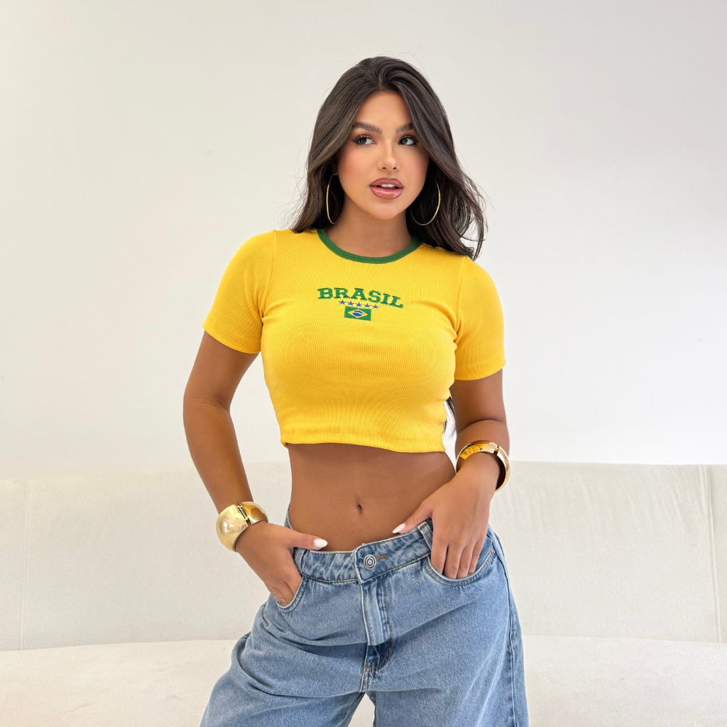 Cropped Feminino Manga Curta Brasil Estampa Copa do Mundo Casual Estiloso