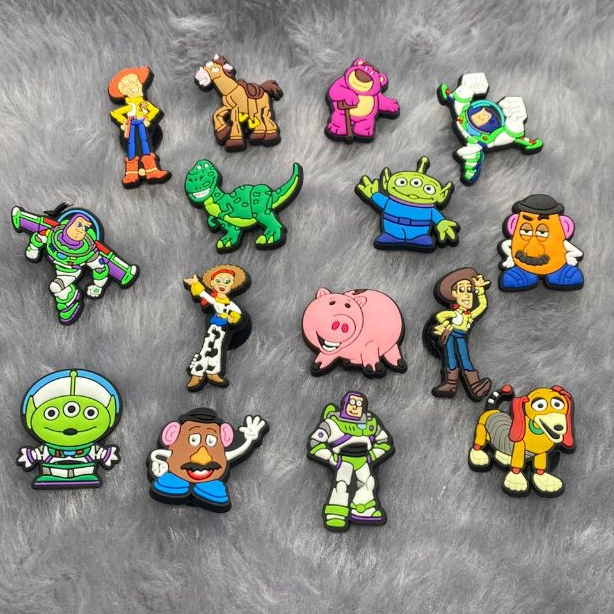 Kit 4 A 10 Peças Pins/Bottons Emborrachados Para Babuche - Turma Toy Story