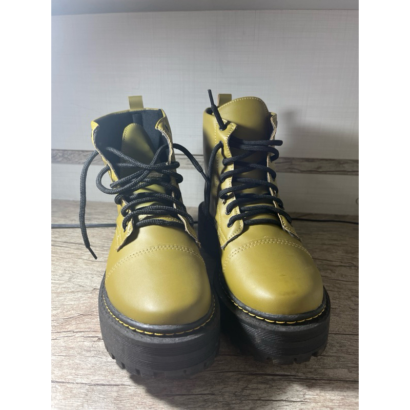 Coturno Lumiss Verde Militar Estiloso Tamanho 36