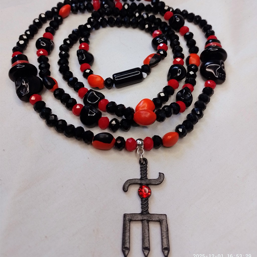 Guia de Proteção Fio de Conta Exu Marabô com Caveiras e Olho de Cabra Tridente Preto Cristal 8MM Umbanda Candomblé