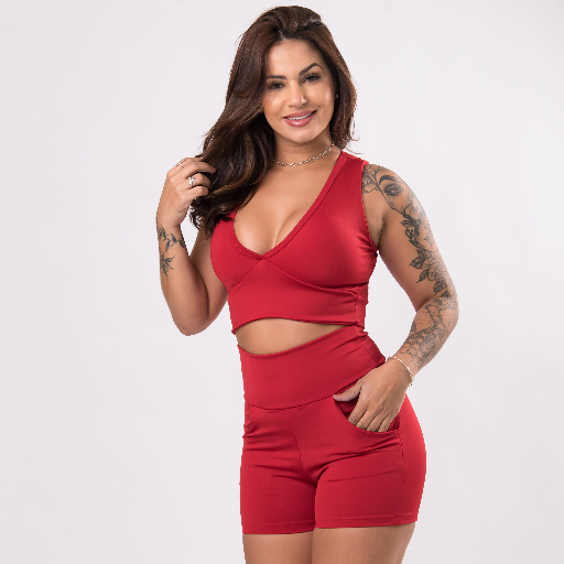 Conjunto Feminino Short Cintura Alta com Bolso e Top Cruzado Academia