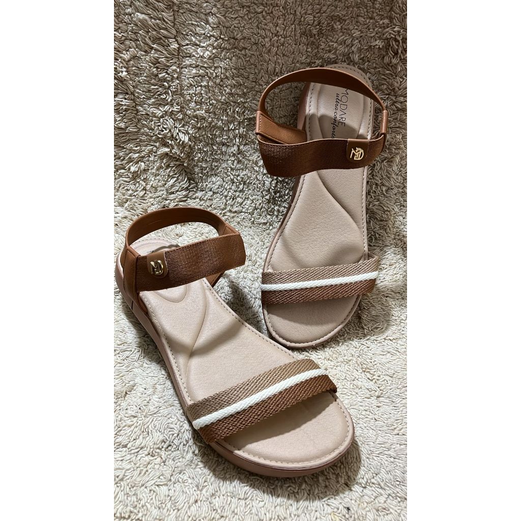 sandália modare confort com elástico e tira tricolor camel/branco/tan