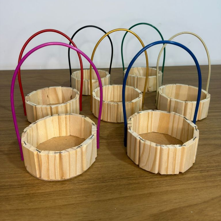 Kit 15 Cestas de madeira pinus cesta cachepo com alça para presente Decoração colors