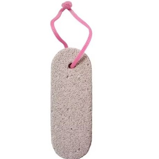 02 PEDRA POMES NATURAL OVAL C/ CORDÃO/ideal para limpezas,e polimento dos pés. em Oferta na Shopee