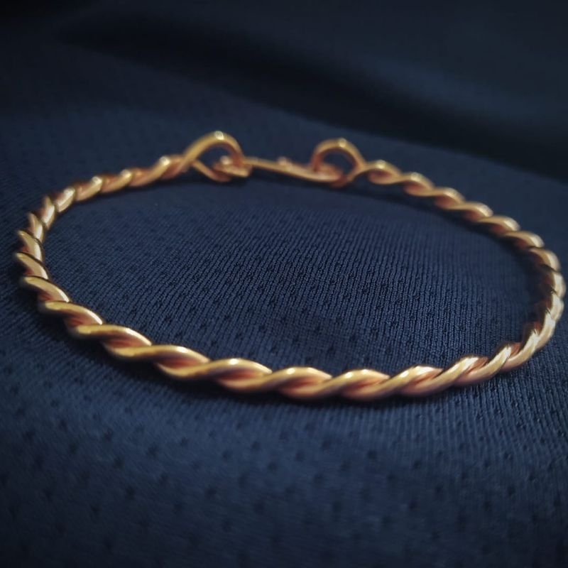 bracelete torcido 100% cobre! em Oferta na Shopee