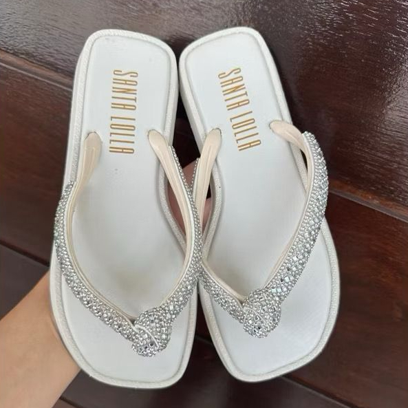Sandália Rasteira Feminina Com Strass Bico Quadrado Confortável e Elegante Para Dia a Dia em Oferta na Shopee