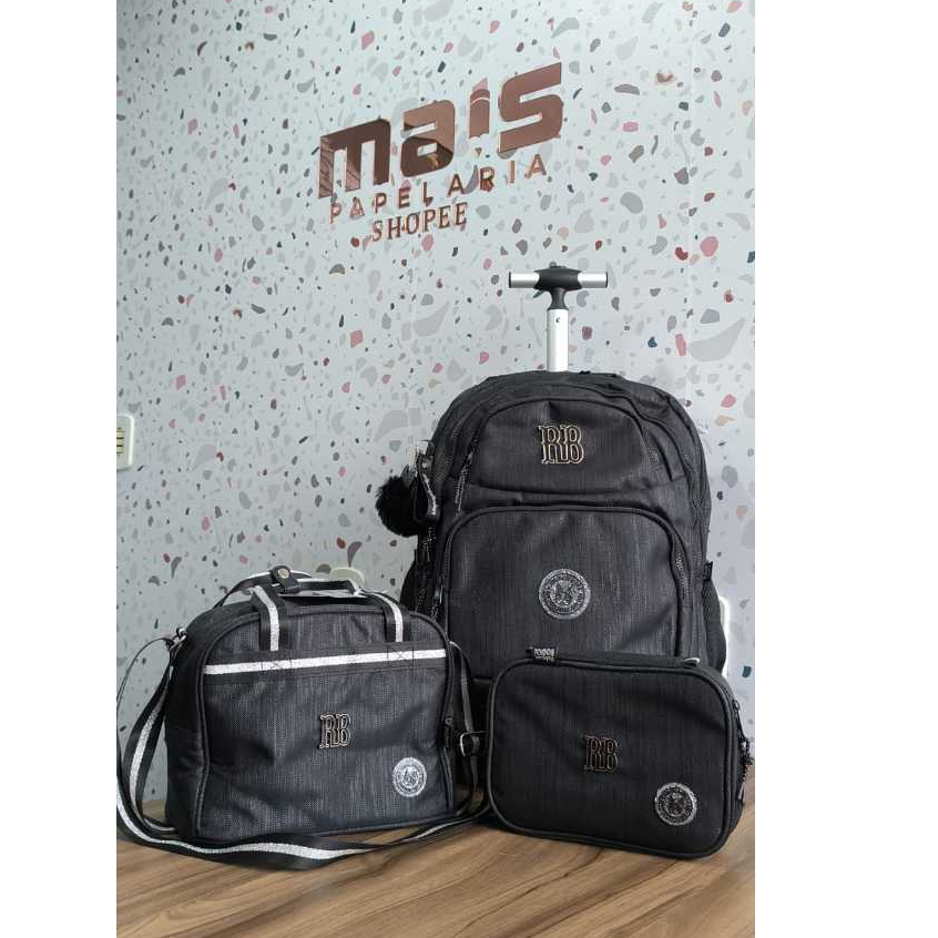 Kit Mochila de Rodinhas Lancheira Térmica e Estojo Box Preto C/ Prata Rebecca Bonbon RB24…