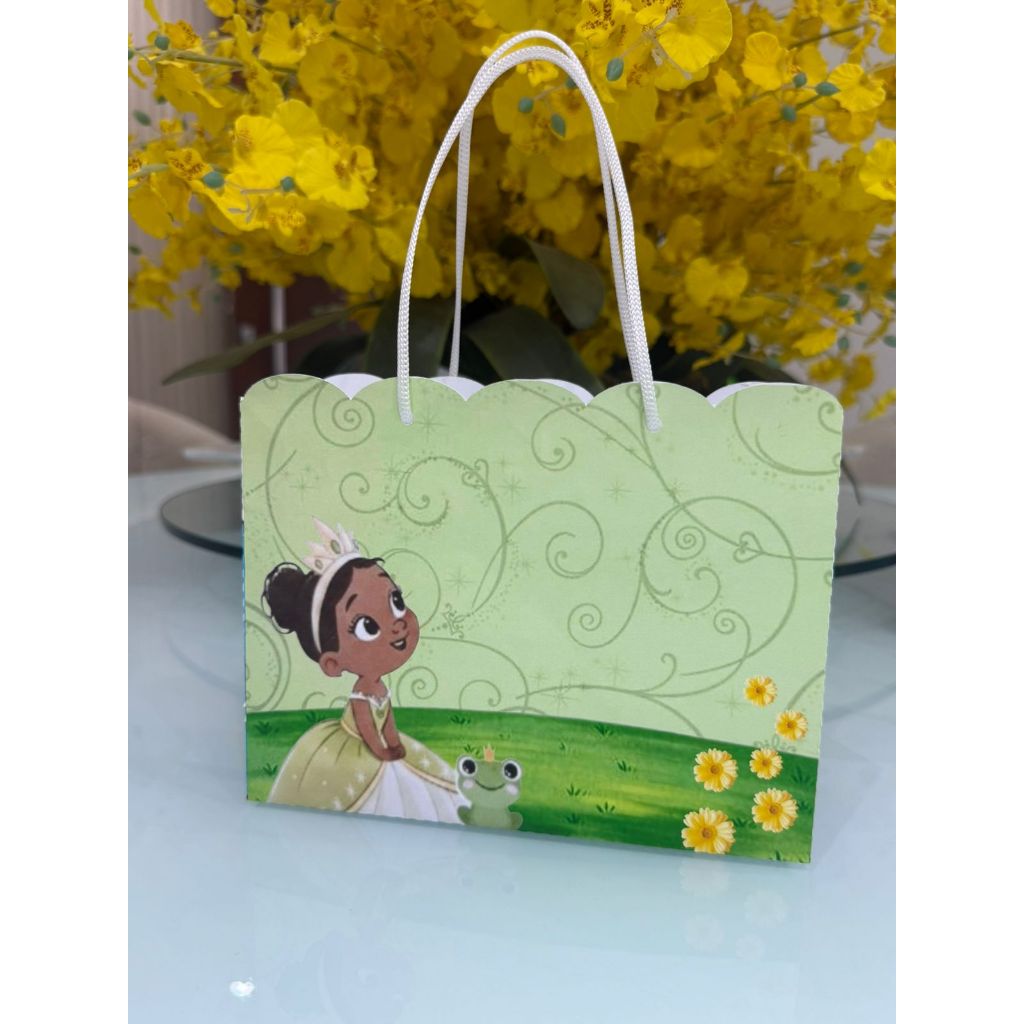 SACOLINHA MINI PRINCESA E O SAPO 15x7x20 Personalizado | Sacolinha | Lembrancinha | Aniversário MINI PRINCESA E O SAPO