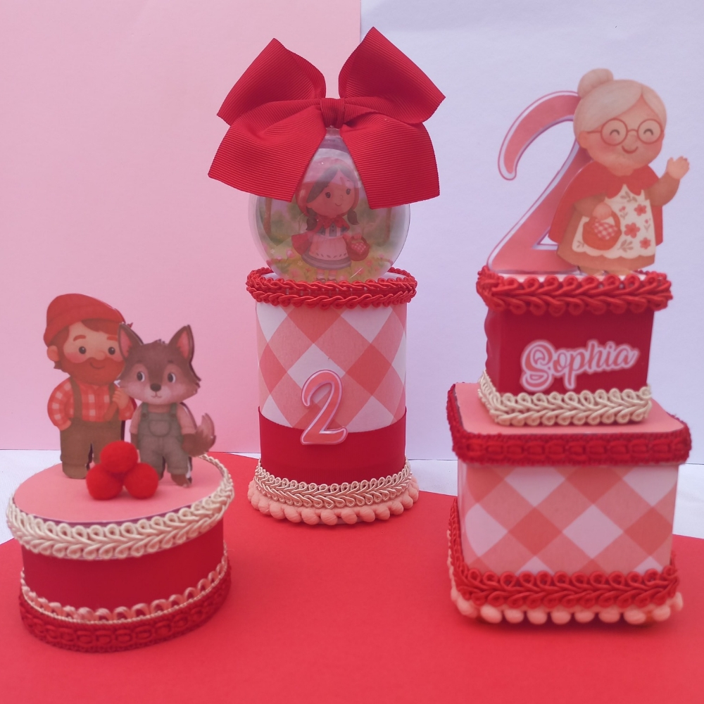 Lembrancinha Personalizada De Luxo Fim De Aniversario Chapeuzinho Vermelho 5/10/15 peças Cofrinho