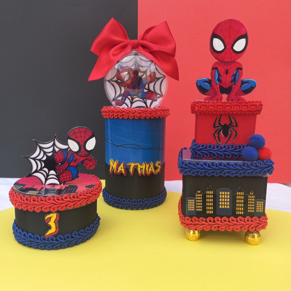 Lembrancinha Personalizada De Luxo Fim De Aniversario Homem - Aranha 5/10/15 peças Cofrinho Caixinha