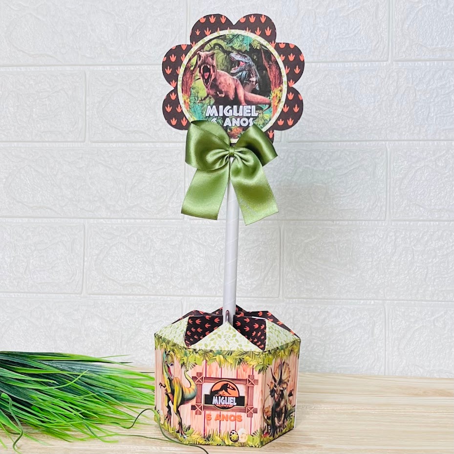 Enfeite de mesa - DINOSSAUROS JURASSIC  - Centro de mesa personalizados Lembrancinha Festa Aniversário Infantil