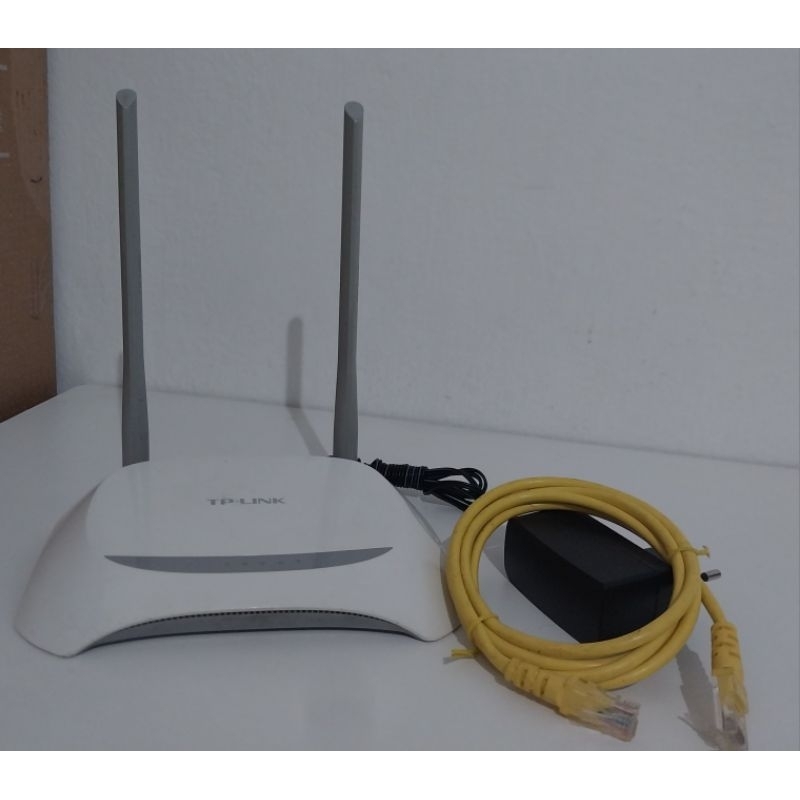 Roteador e Repetidor Tplink 840n com fonte de Energia l