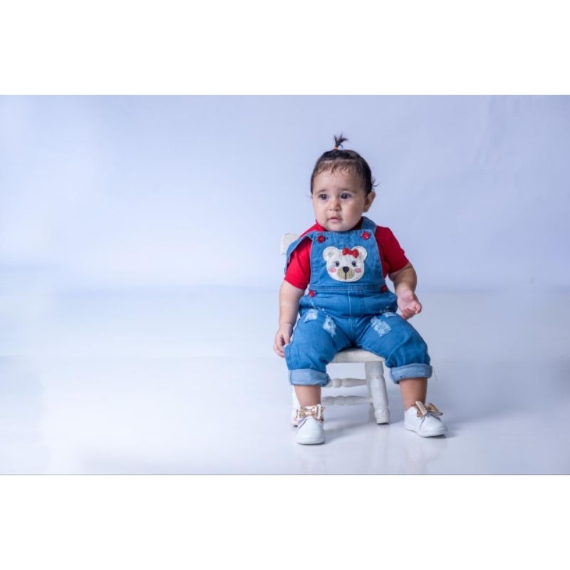 Jardineira Macacão Calça Jeans De Menina Infantil 1 2 3 anos.