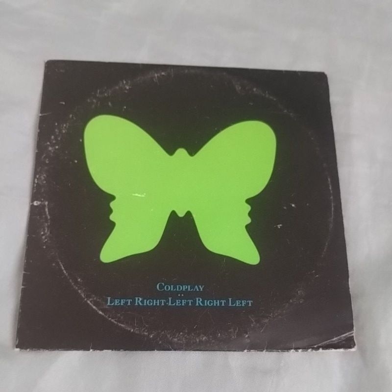 cd Cold play(Left light Left rifa Left)com ingresso.