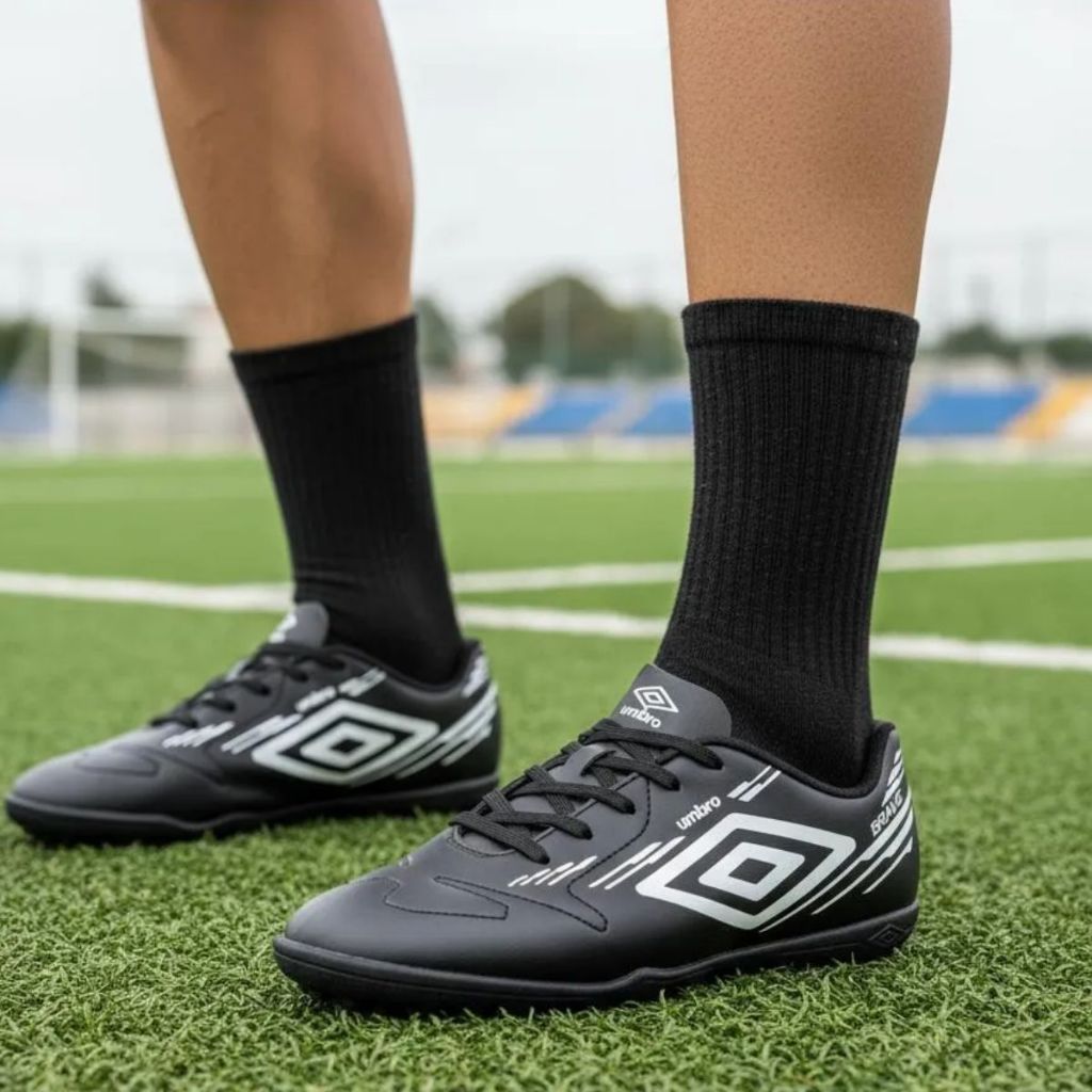 Chuteira Futebol Society Brave Jr Umbro Futebol Grama Sintética Infantil Unissex Original Umbro em Oferta na Shopee