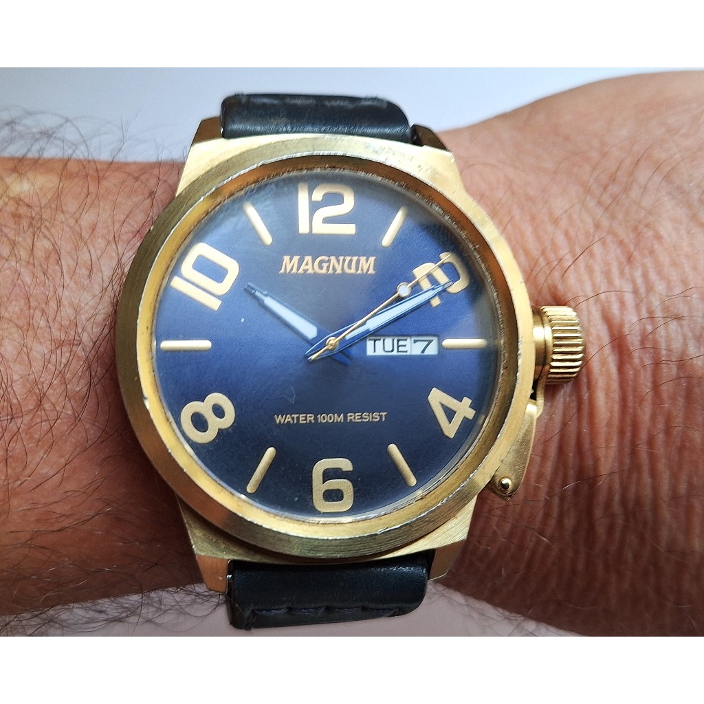 AN2616=ANTIGO E GRANDE RELOGIO MAGNUM FUNCIONANDO VER DETALHES EM DESCRIÇAO