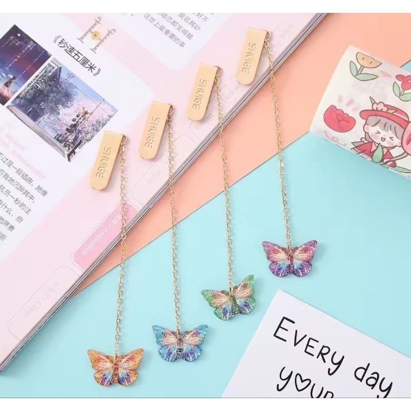 Marcador de Páginas Livros com pingente de Borboleta