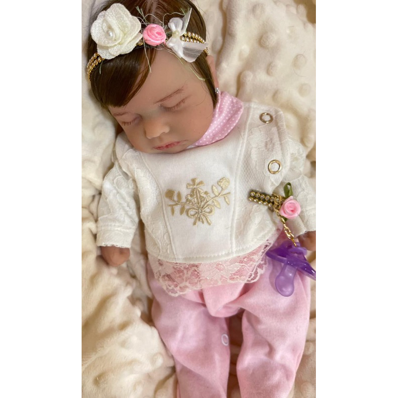 bebe reborn silicone solido mama faz xixi chupeta de verdade molinha olhos fechados dormindo loulou 34 cm — imagem 2 de 2