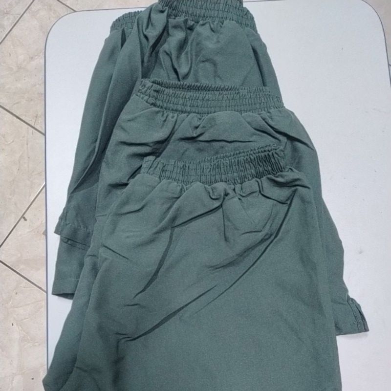short verde tamanho g com 3 un