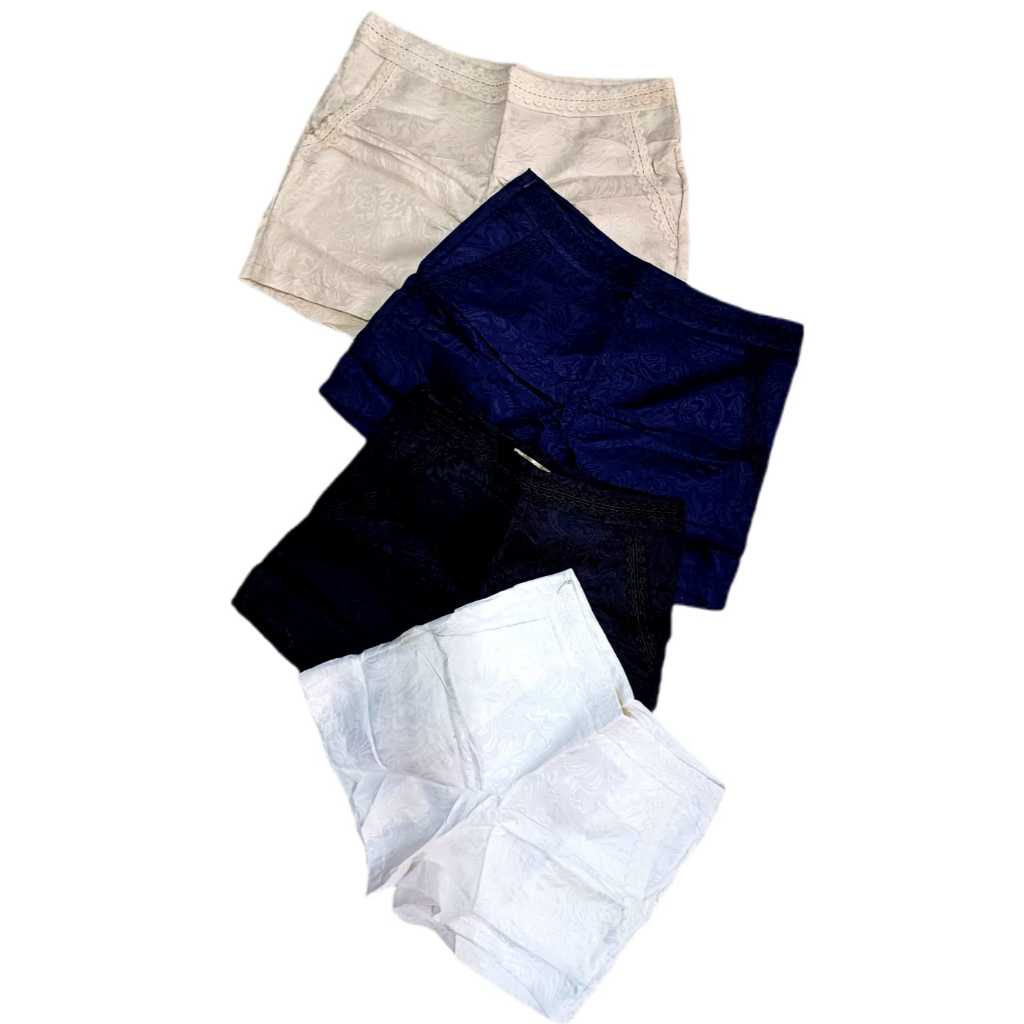 Short Feminino  Com Bolsos e Bordados Frontal Elegante e Confortável Tendência Estiloso