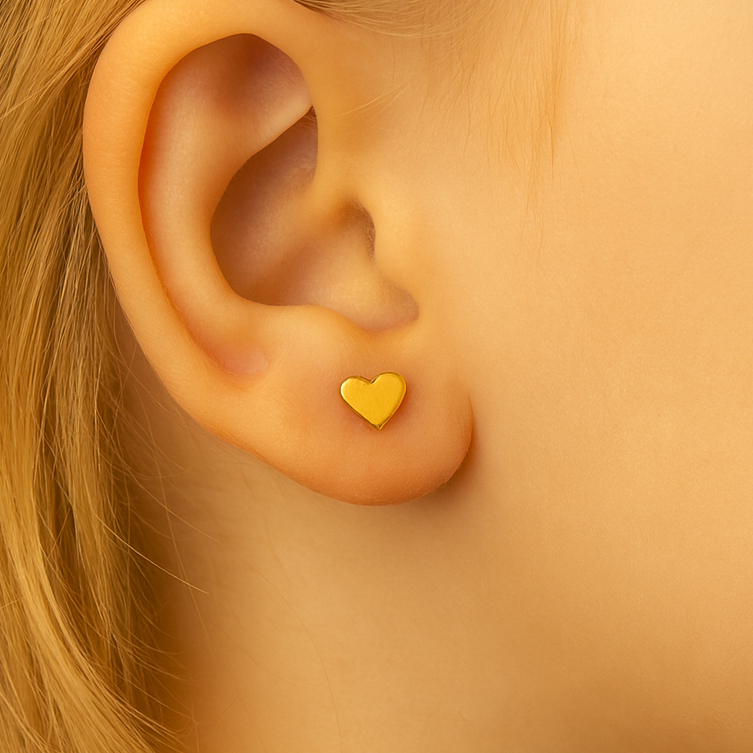 Brinco Infantil Coração PP - Banhado a Ouro 18k  ✨