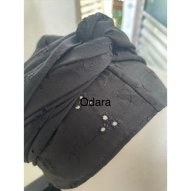 pano de cabeça preto de lesie reto ou com touca