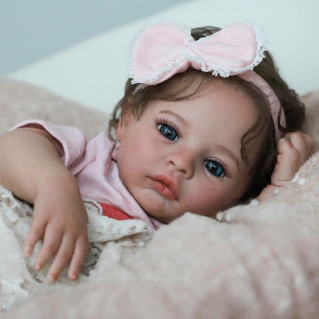 Bebê Reborn 48cm Boneca Menina Realista Olhos Azuis