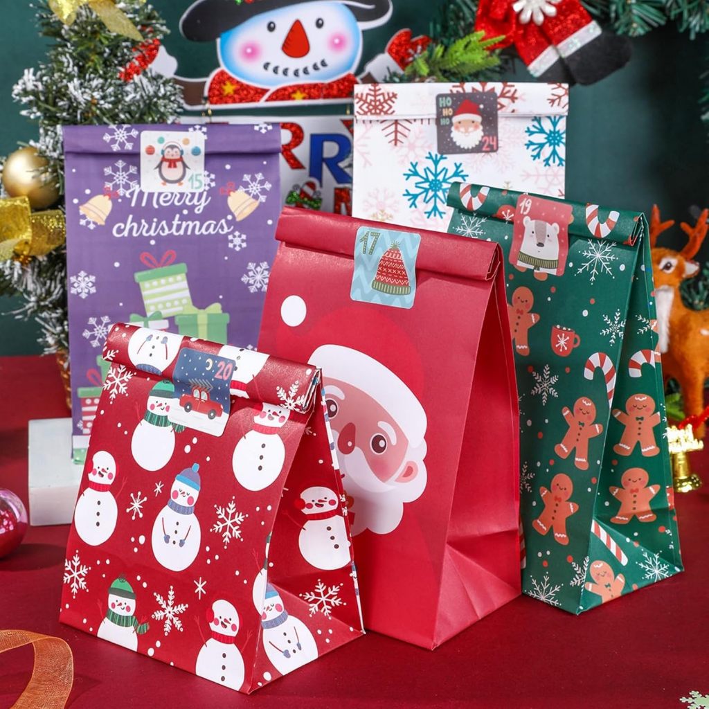 Kit 12 pacotes de presentes Natal variados Papai Noel/pinguim/boneco de neve