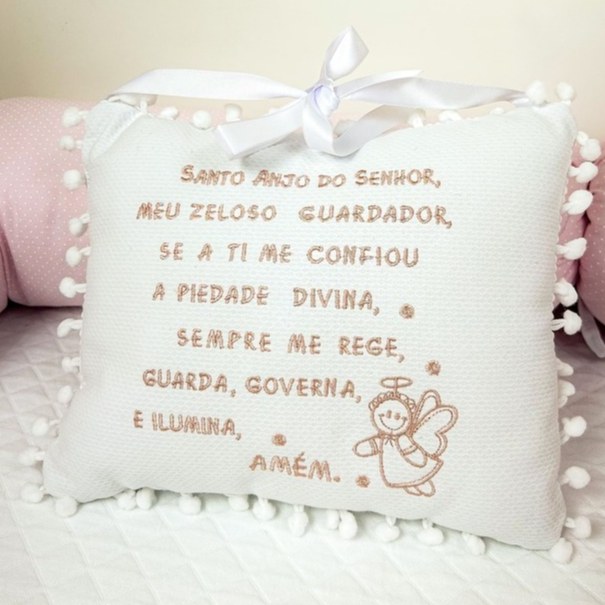 Almofada Decorativa Bordado Santo Anjo da Guarda Rosê - Decoração Quarto Bebê - Porta Maternidade - Almofada Infantil