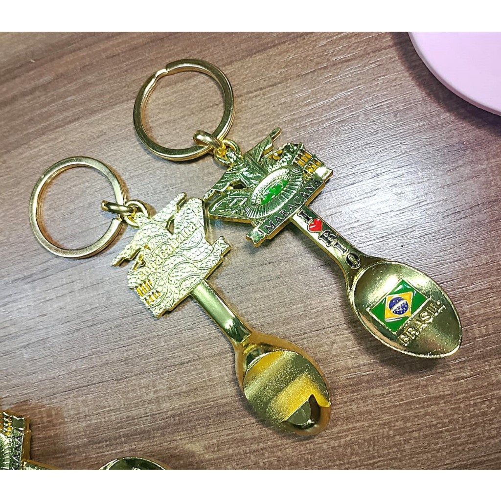 Chaveiro Com Abridor Turístico Souvenir De Metal -  Rio De Janeiro Brasil