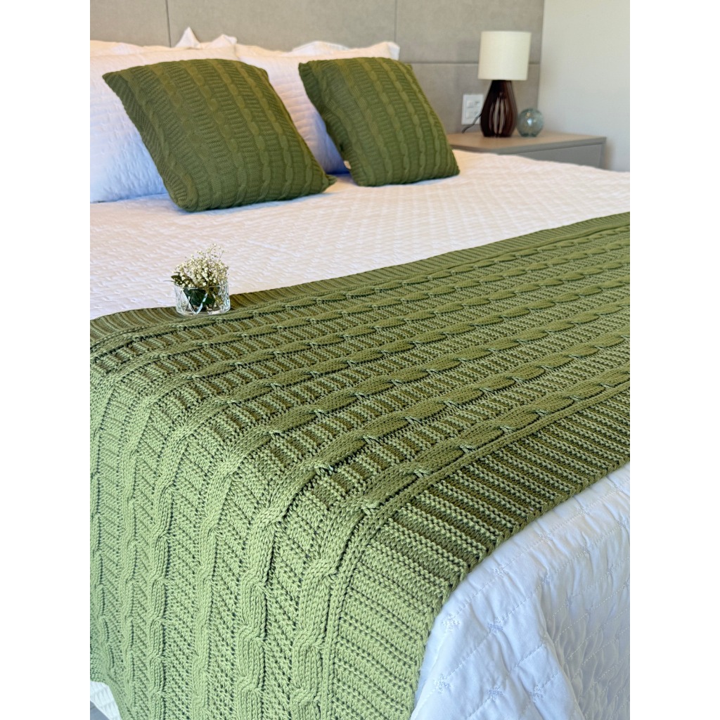 Kit Manta Peseira Tricot Trança Cama Casal Queen King + 2 Capas Almofadas Decorativa Premium Sofá FI