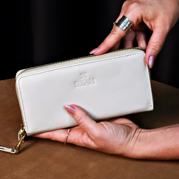 Carteira Feminina Couro Legítimo Eleah Luxo Fechamento Zíper Repartições Marfim Off White