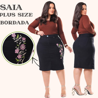 Saia Plus Size Evangelica Na Cor Preta do 46 ao 54 Jeans Com Laycra e Bordado Com Flores Em Tons Em Rosa E Verde