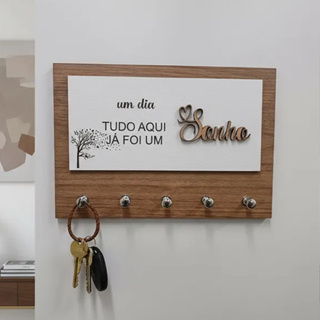 Porta Chaves amadeirado mdf 6mm com 5 ganchos metal Decoração casa- um dia tudo aqui já foi um sonho em Oferta na Shopee