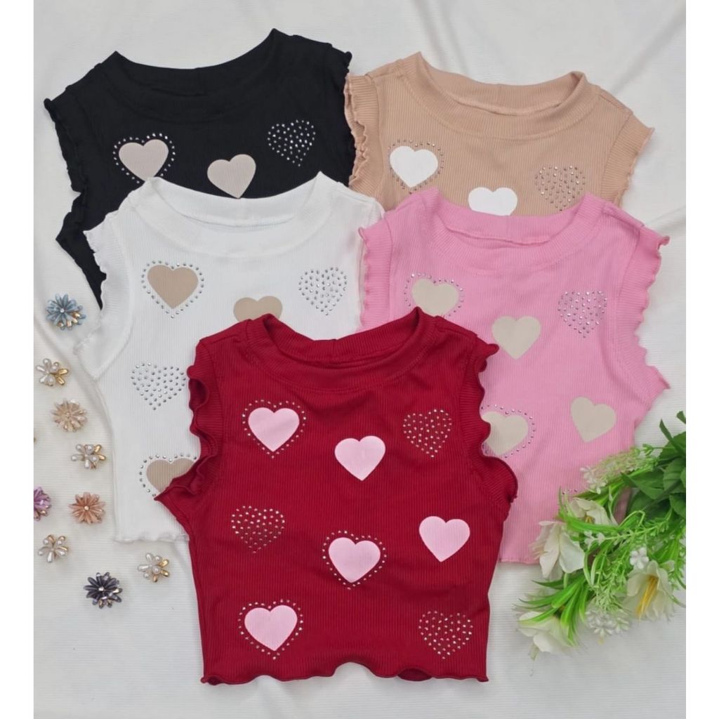 Regata Infantil em Tecido Ribana com Corações em Silk e Detalhes em Strass em Oferta na Shopee