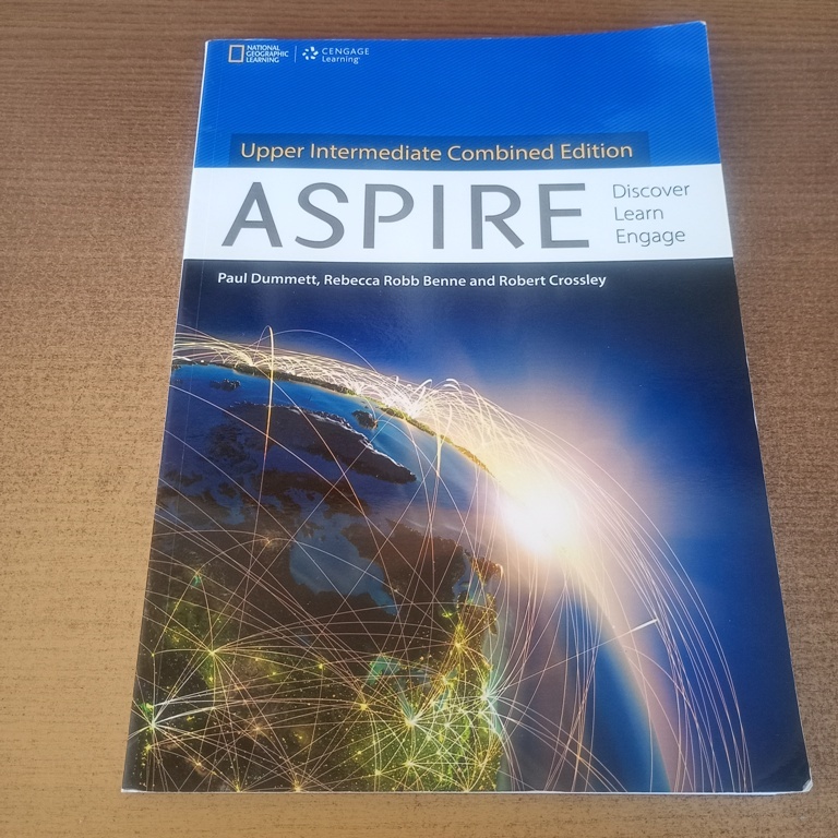 Livro Aspire: Upper Intermediate Combined Edition - Paul Dummett; Rebecca Robb Benne; Robert Crossley (Edição em Inglês)