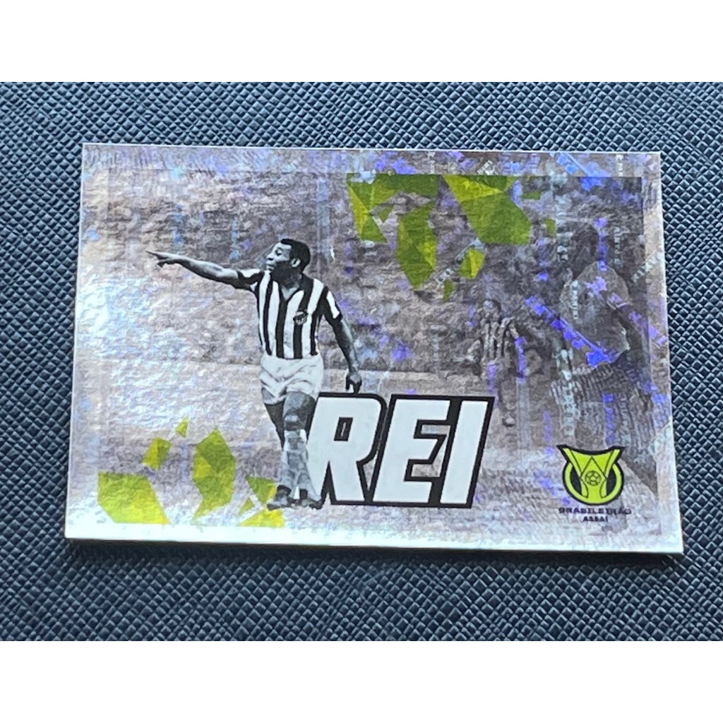 Figurinha Cromada Especial do Rei Pelé (Número X2) do Campeonato Brasileiro 2023. Item de Coleção Original Panini