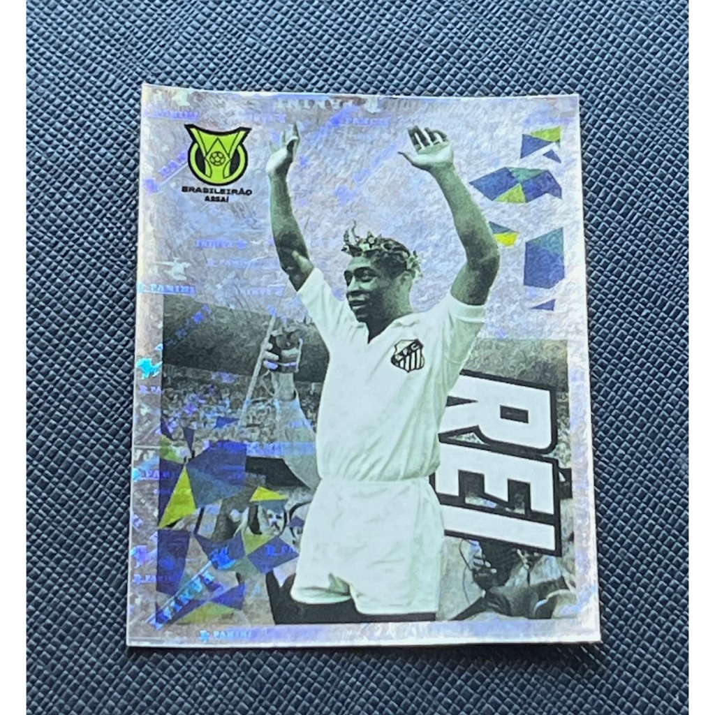 Figurinha Cromada Especial do Rei Pelé (Número X3) do Campeonato Brasileiro 2023. Item de Coleção Original Panini