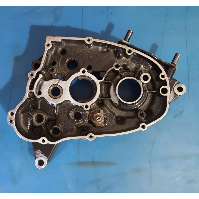 Carcaça Do Motor Da Rd135 Lado Direito Preto (Usado)