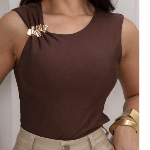 Oferta Blusinha feminina detalhe dourado moda verão Blogueira zero transparência