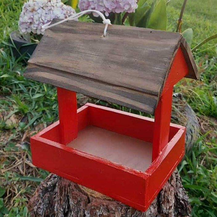 Comedouro para passarinho feito de madeira Alimentador - Jardim - Quintal - Tigelas e Alimentadores