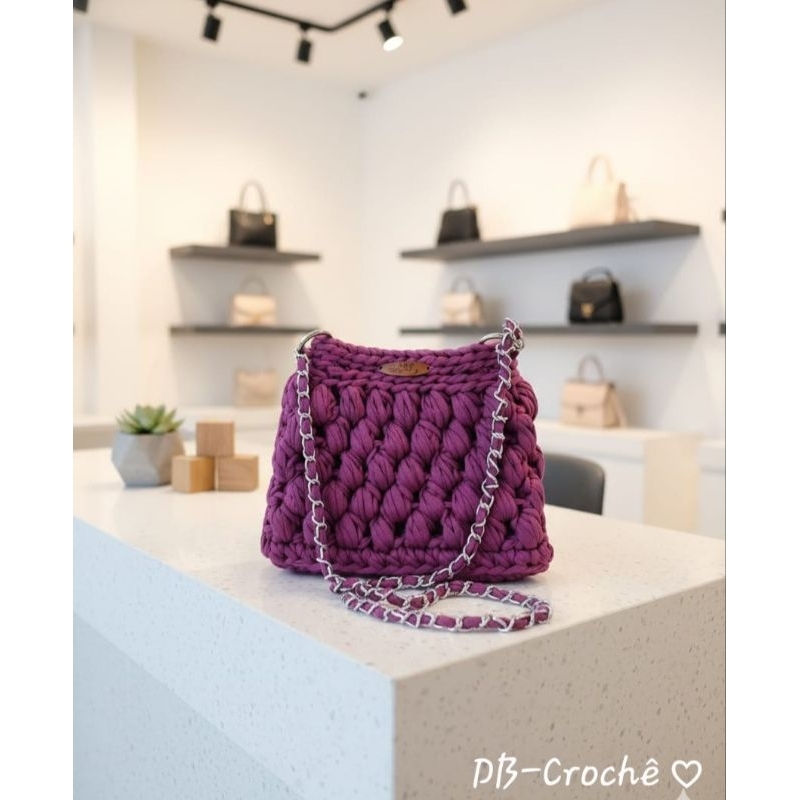 Bolsa de Mão e Ombro Crochê Fio de Malha Com Corrente, clutch artesanal  feito a mão