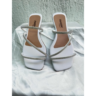 SANDÁLIA RASTEIRINHA DE LUXO – CORES BRANCA, ROSÊ E PRETA em Oferta na Shopee