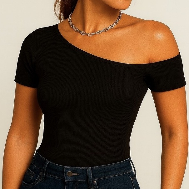 Blusa Feminina Manga Curta Canelada Decote Assimétrica Gola Canoa Ombro a Ombro Mula Manca Básica