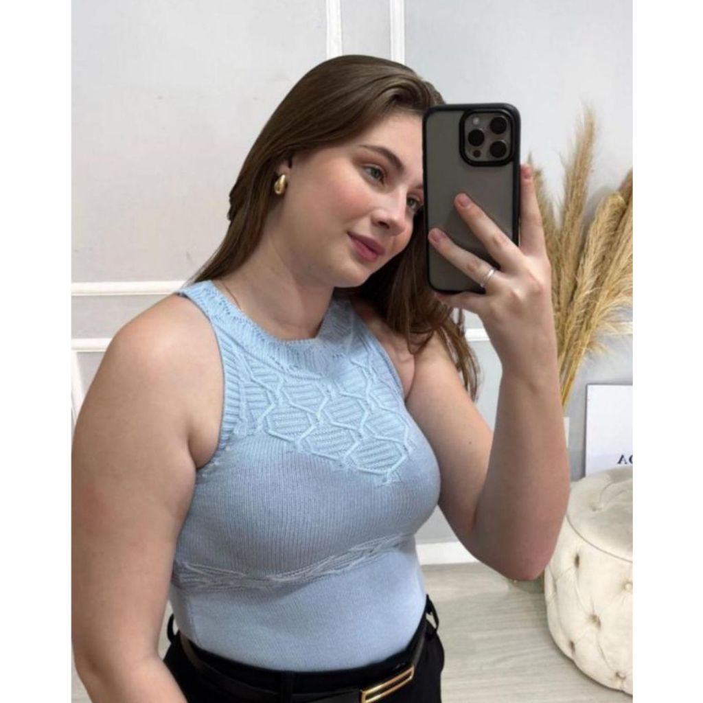 Body Bori Blusa Feminina Estilosa Tricot Modal Regata Texturizada Gola Canoa Versátil Confortável