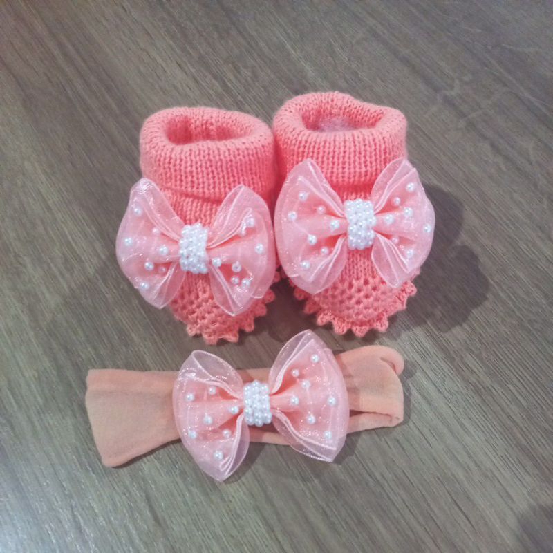 kit Tiara + Sapatinho de Trico com laço para bebe menina - Feito a Mão -Saida Maternidade cor Laranja Tam (0 a 2 meses)