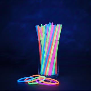 Kit 100 Pulseiras Luminosas Neon Glow Stick para Festa – Brilha Até 8h, Cores Sortidas em Oferta na Shopee